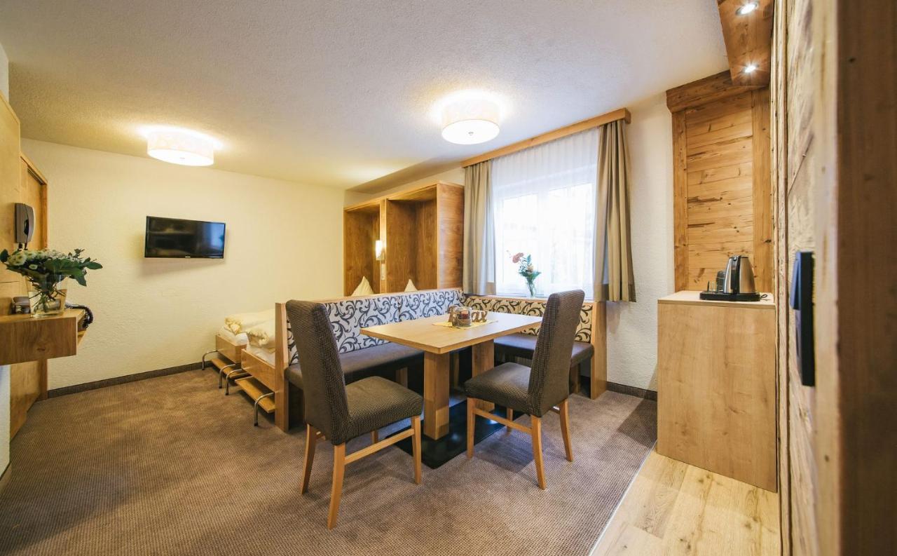 Arlen Lodge Hotel Inkl Premium Karte Im Sommer Sankt Anton am Arlberg Exterior photo